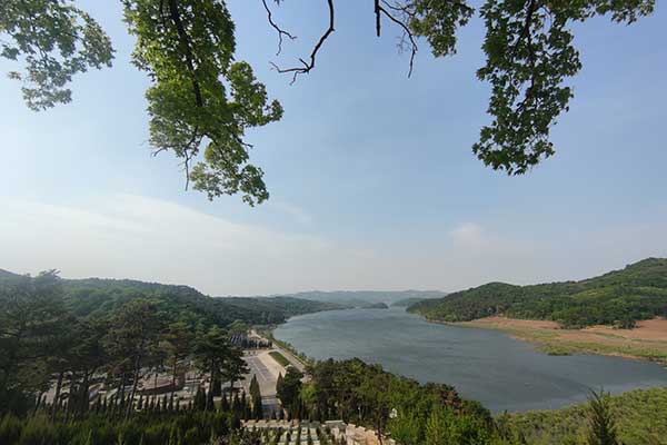 一方静土,安放岁月——走近沈阳大河贝墓园